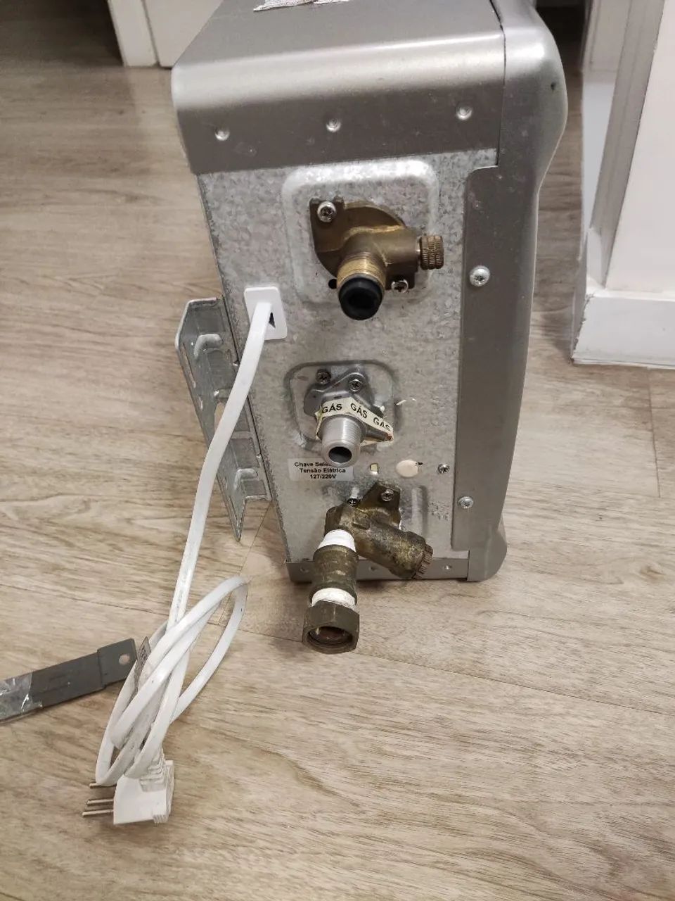 Aquecedor RINNAI 17 litros, bivolt 220/127V, GN, gás natural, REUE171FEHGN - Foto 6
