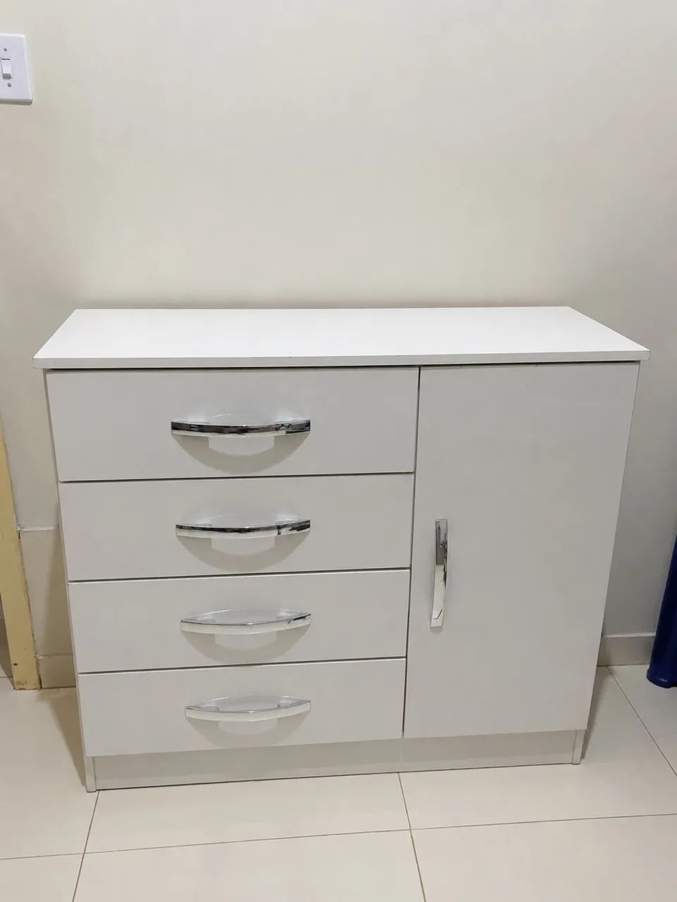 CÔMODA BRANCA 