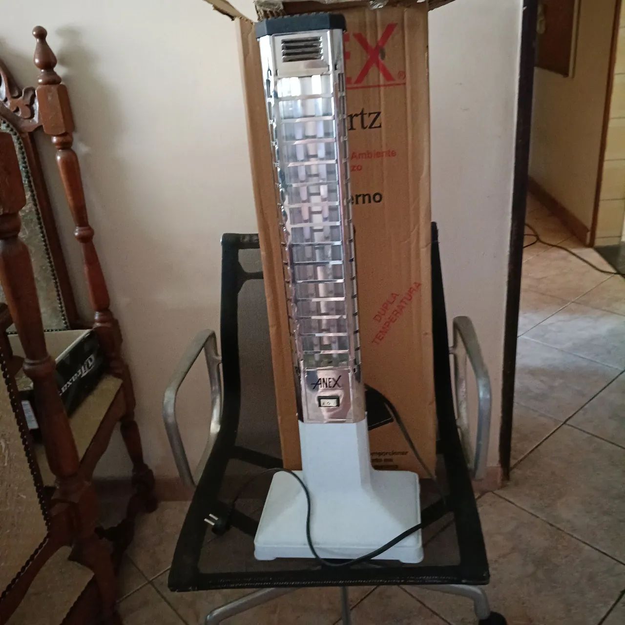 Aquecedor vertical ANEX Quartz 1200W - Foto 4