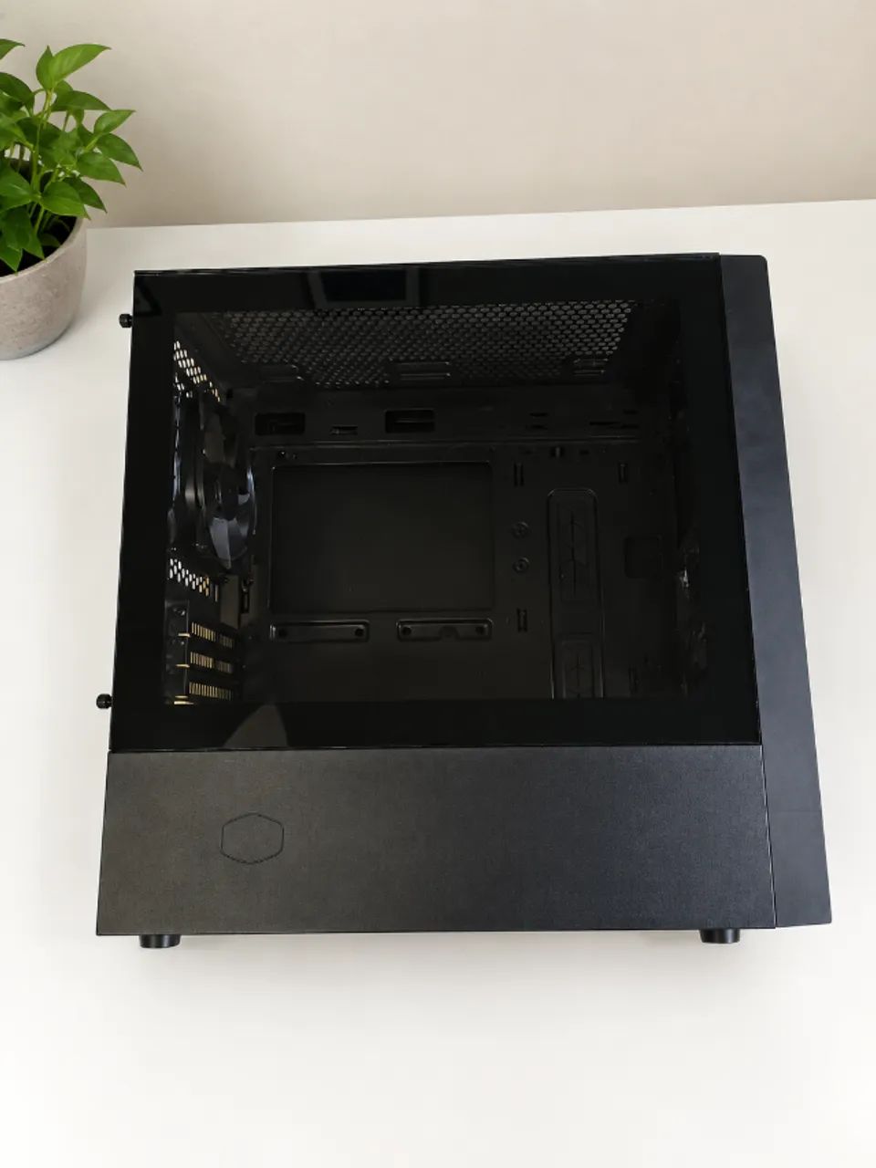 Gabinete Cooler Master ~ NR400 
