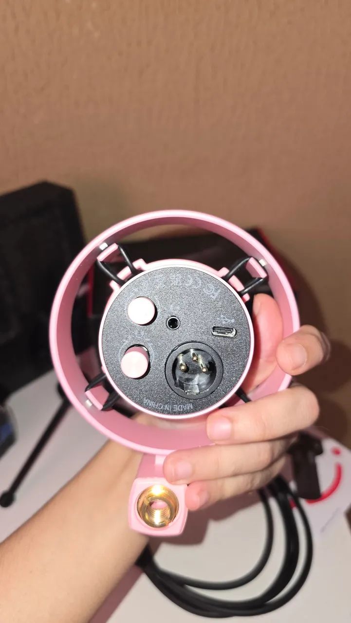 Microfone fifine k688 rosa acompanha cabo XRL - Foto 3