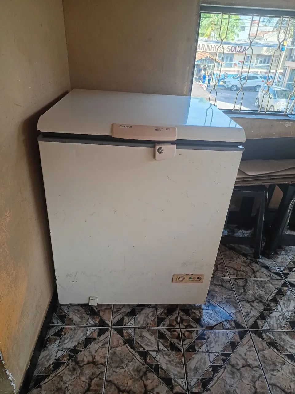 Vendo Prosdócimo (frizer) 500 reais, gelando perfeitamente. - Foto 2