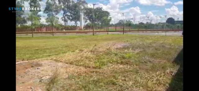 Terreno de esquina no Condomínio Alphaville II à venda, 693 m² por R$ 525.000 - Bairro Ja