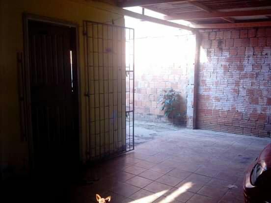 Vendo ou troco está casa bairro da paz