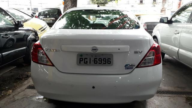 Nissan versa 2013 - Foto 7