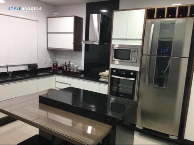 Casa estilo sobrado no Condomínio Alphaville 1 com 4 dormitórios à venda, 329 m² por R$ 1. - Foto 11