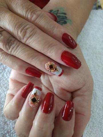 Contrata se manicure