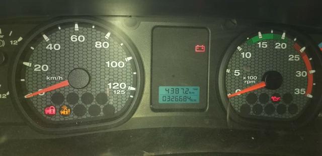 Vende-se Caminhão Ford Cargo 2628, Roll on com caçamba, 2011-2012 - Foto 5