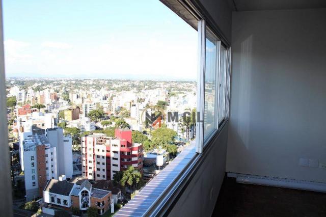 Apartamento amplo, andar alto, com 03 dormitórios, à venda, Alto da Glória - Curitiba.