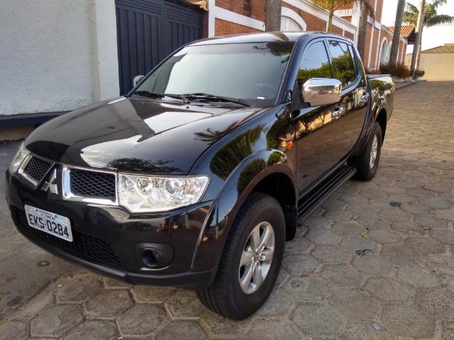 Trinton HPE 3.2 Diesel Top 12/13,Barato!! Pneus semi-novos,manuais e chave reserva
