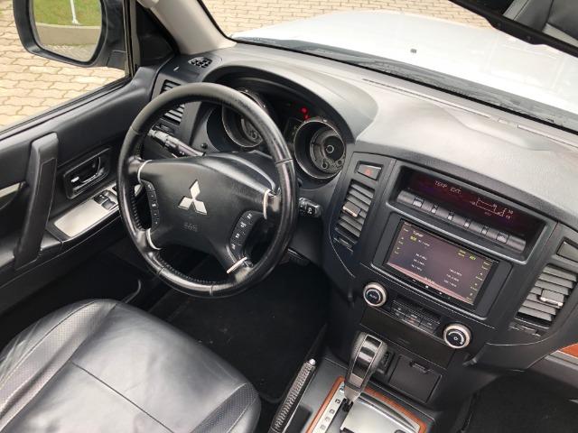 Pajero 3.2 HPE 3p Diesel 4x4 + Teto + xenon - Foto 12