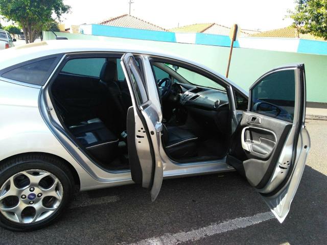 Vendo New Fiesta 1.6 SE Prata Sedan12 Top de linha (Oportunidade ) - Foto 12