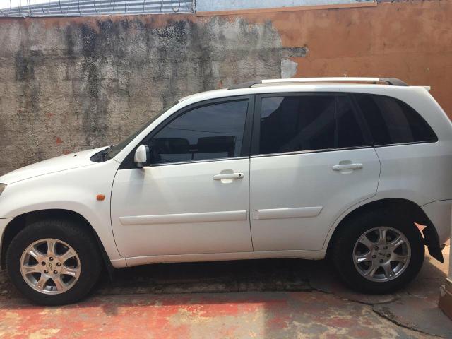 Tiggo com alguns reparos para fazer.