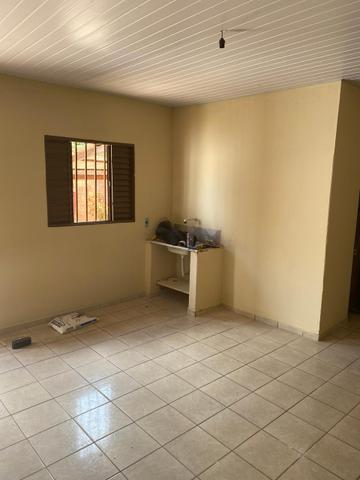 Casa bem localizada na 307 norte, próximo à feira 307 norte - Foto 6