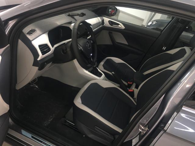 VW - T-Cross Highline 1.4 TSI 2019/20 cor Cinza R$120.990,00 - Foto 7
