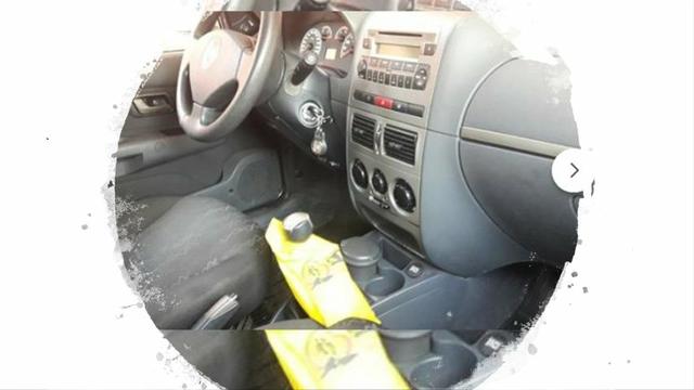 Vendo Palio 2011 - Carro impecavel - Completo e Pneus Novos - Foto 6