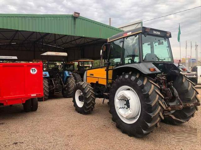 Trator Valtra BM 110 - Foto 2