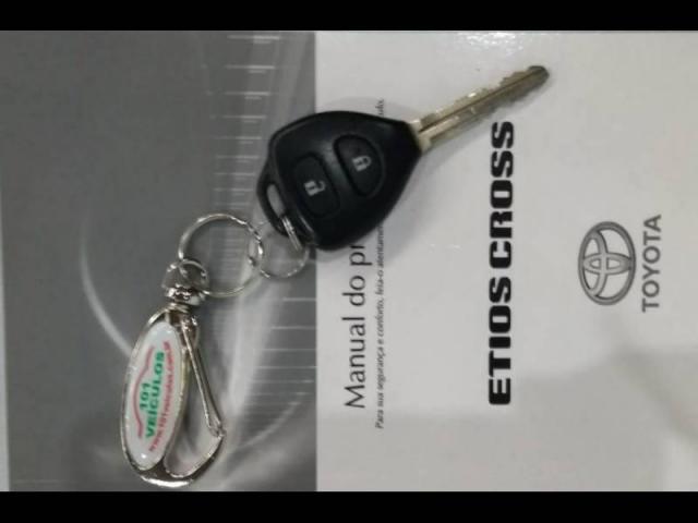 Etios Cross HB 1.5 (Flex) (Aut) 4p 1.5 16V - Foto 6