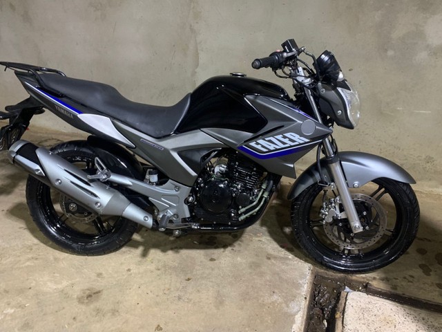 YAMARA FAZER 250 ANO 2013