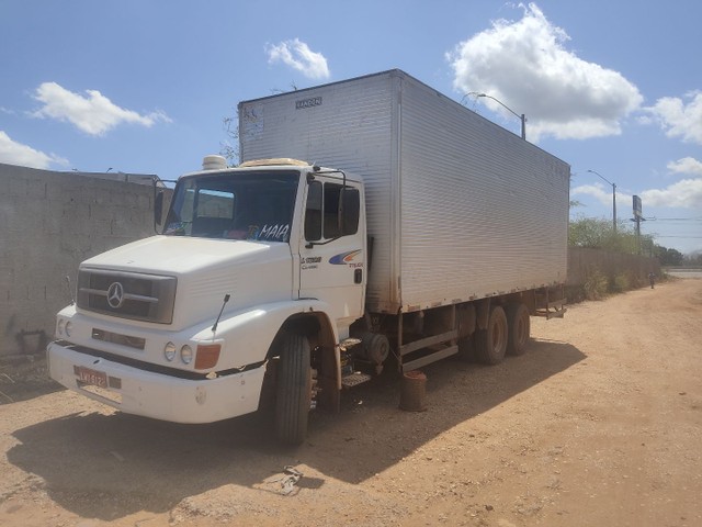 VENDE SE CAMINHÃO 1620 2004