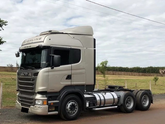 SCANIA R440 2014 BITRUCK 6X2 CARROCERIA CARGA SECA