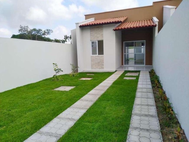 Casa com 3 Quartos à Venda, 76 m² por R$ 210.000