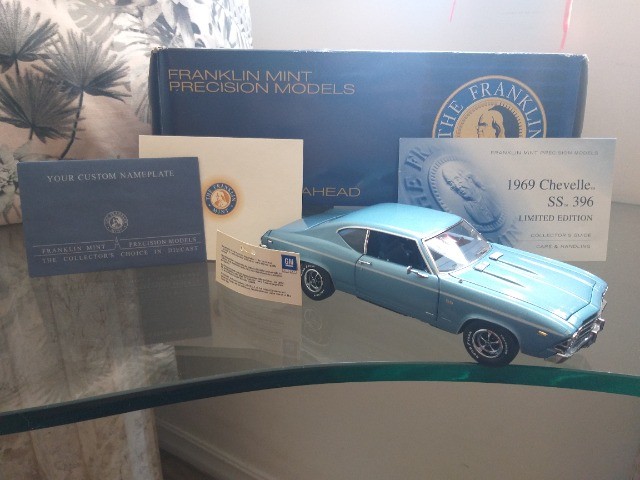 Miniatura Chevelle SS 396 Ano 1969 Na Caixa Com Selo Gm - medidas 1:24