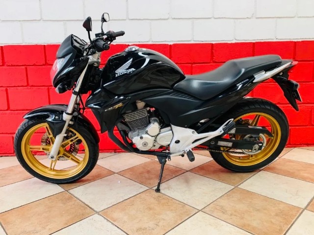 CB 300R 2015- UNICO DONO- VENDO URGENTE