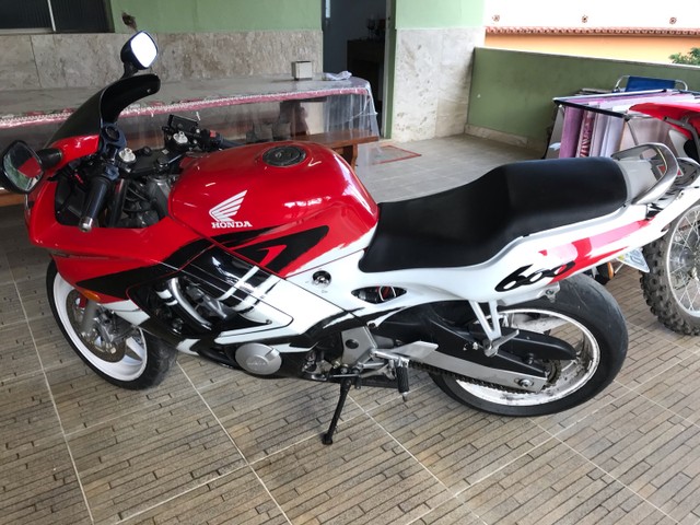VENDO CBR 600 OU TROCO