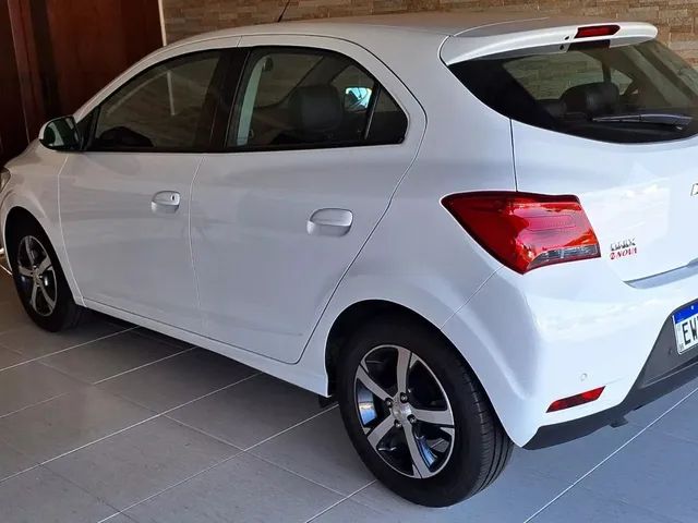 Chevrolet Onix 1.4 Mpfi Ltz Flex 4p 2019 em Curitiba