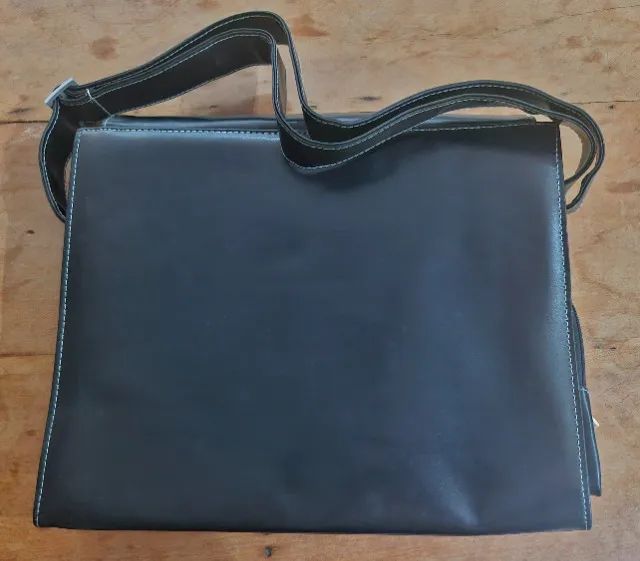 Bolsa tipo carteiro Marrom escura - Echo Davidoff (NOVA) com brinde - Foto 2