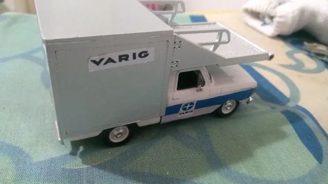 miniatura metal personalizada F-1000 da Varig 