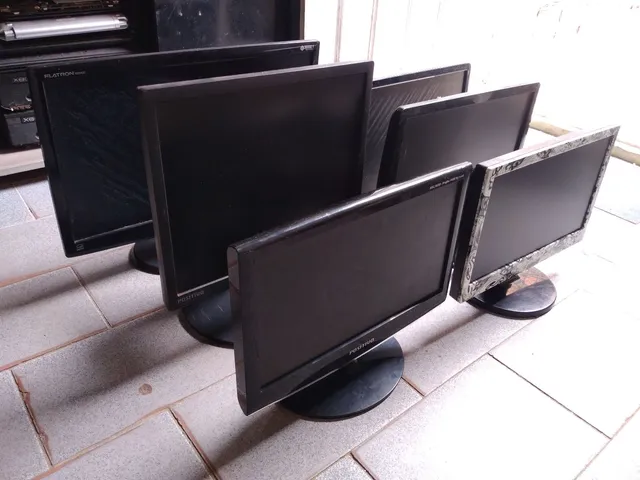 Monitores variados para retirada de peças (Favor ler anúncio)