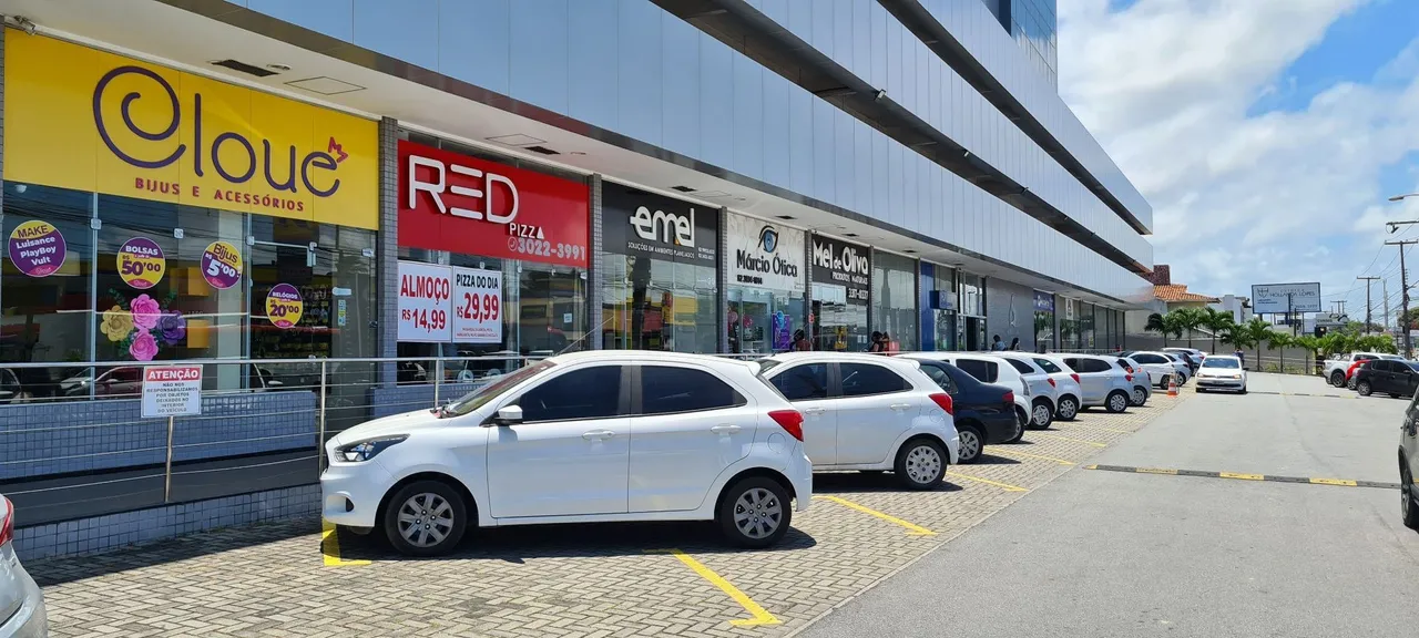 Alugamos salas comerciais no empresarial Humberto Lobo
