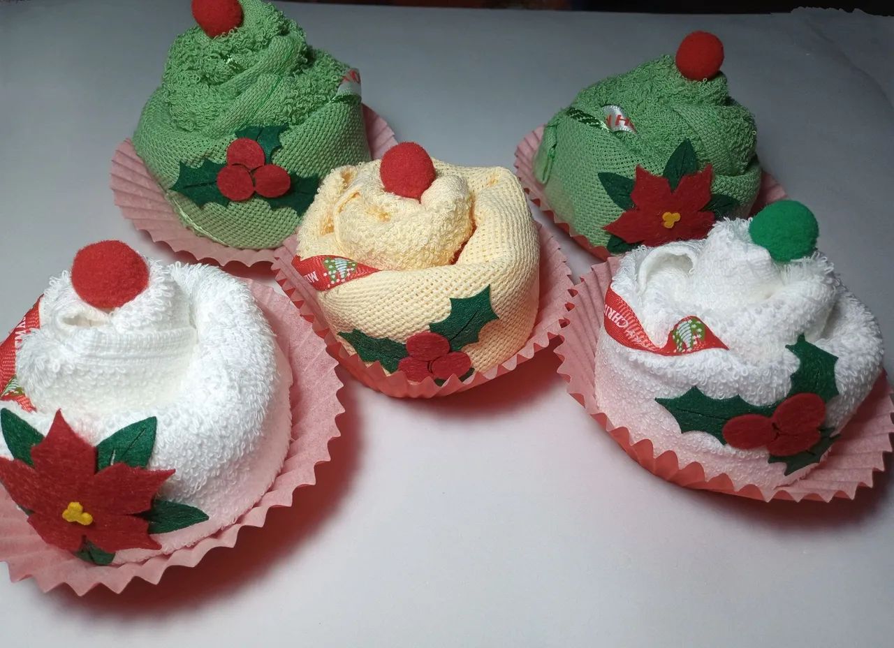 Cupcakes de toalha para presentear no Natal