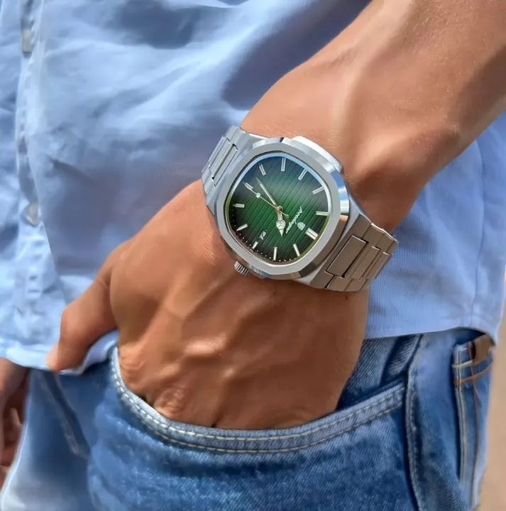 Relógio Poedagar De Luxo Com Caixa Correia Prateado Bisel Prateado Fundo Verde - Foto 3