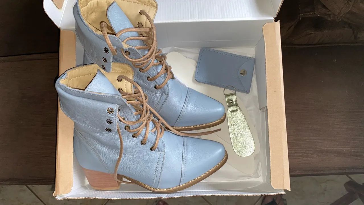 Botas de couro azul bebê - Foto 2