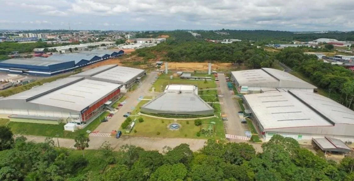 Galpão Novo 5780 m² na Av:Torquato tapajós Entrada do Aeroporto!