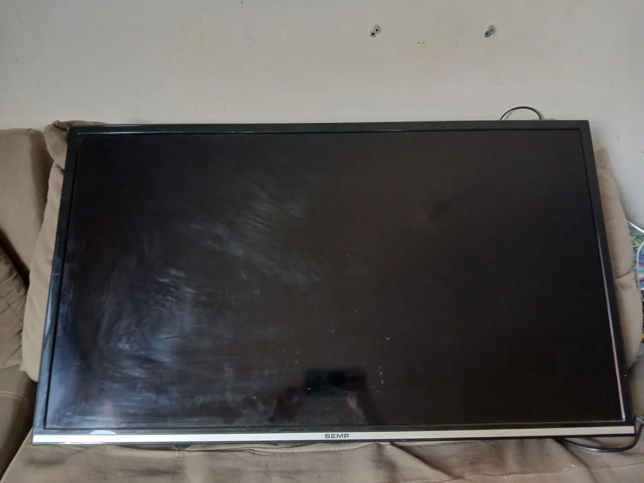 TV Semp led  '39'