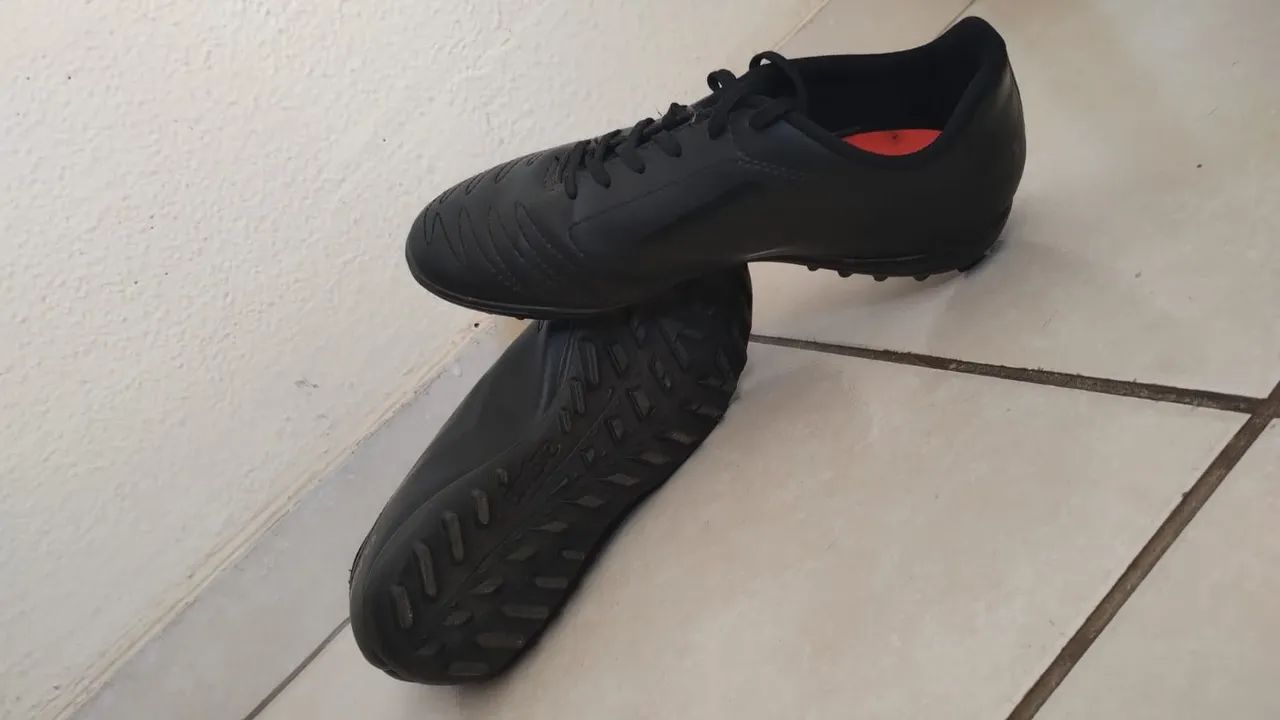 Umbro Chuteira Society Class 38