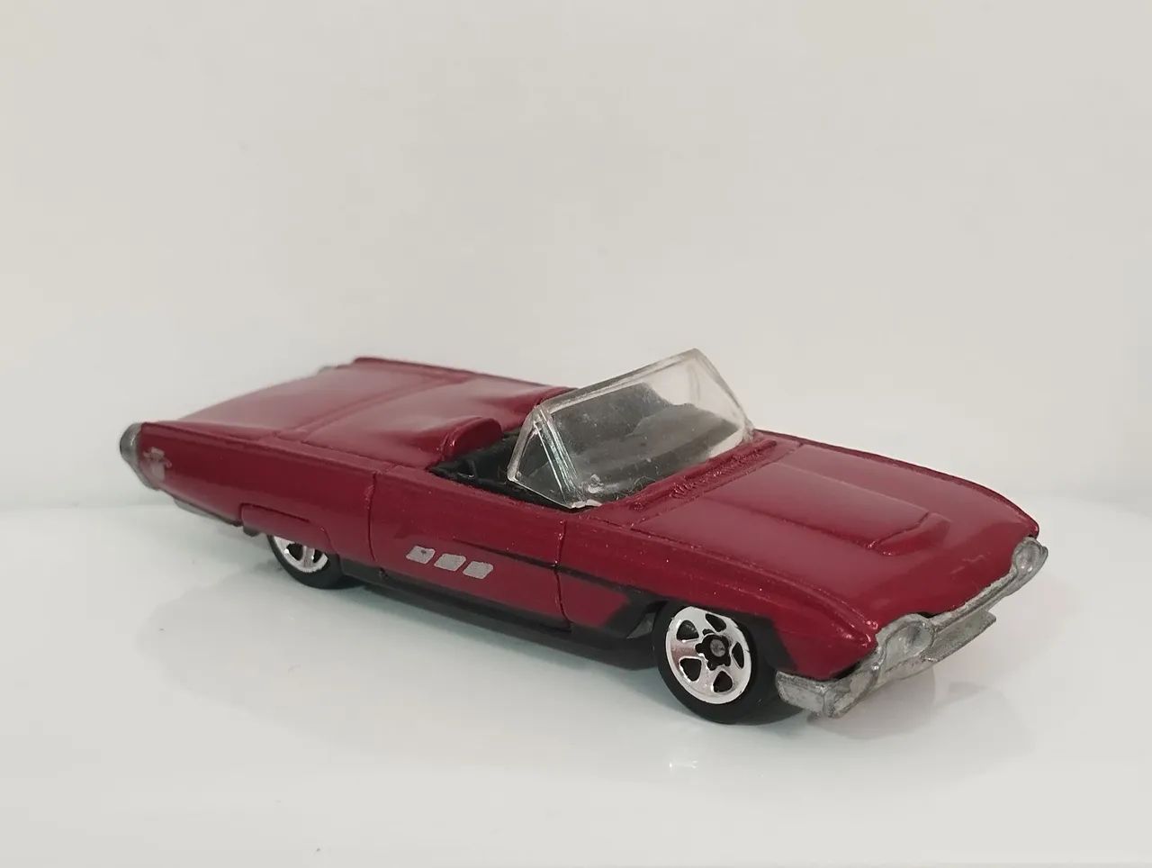 Miniatura Hotwheels Ford Thunderbird 63 - Foto 4