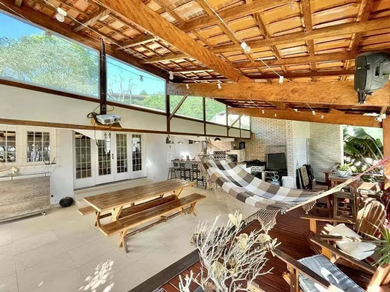 Casa com 3 dormitórios à venda, 600 m² por R$ 1.700.000,00 - Granja Viana - Carapicuíba/SP
