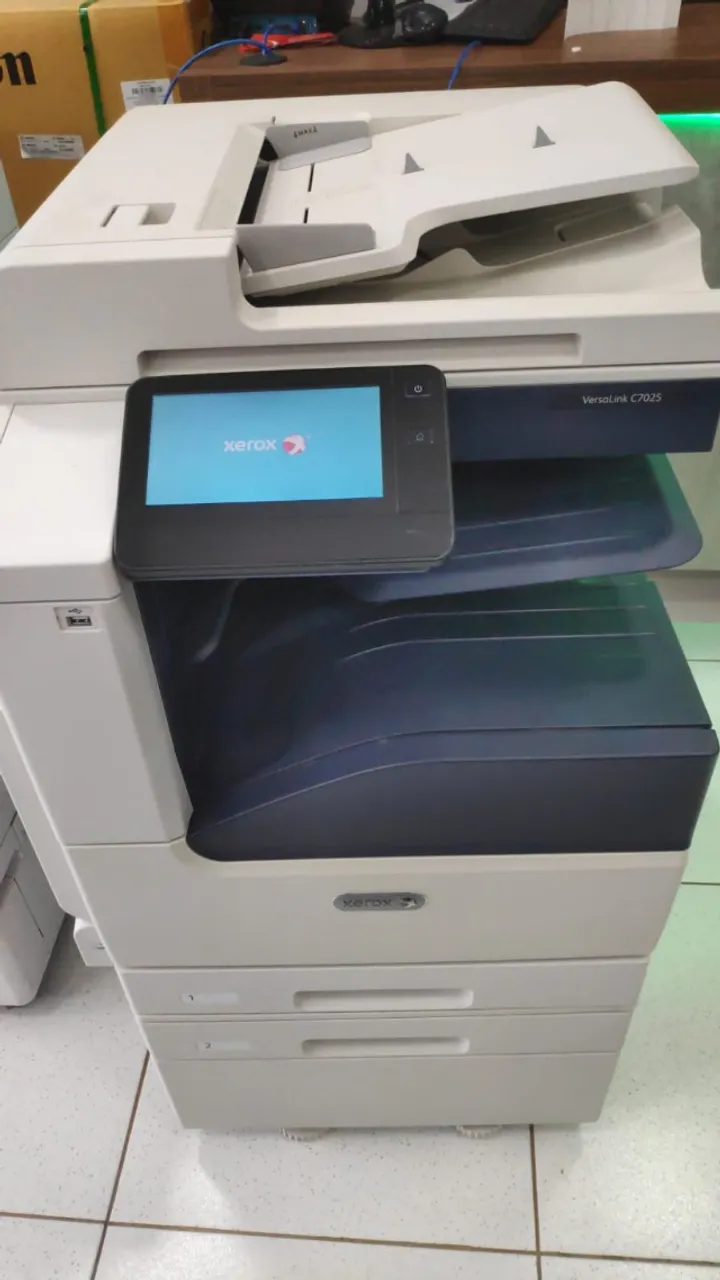 Impressora Multifuncional Laser Colorida Xerox C7025