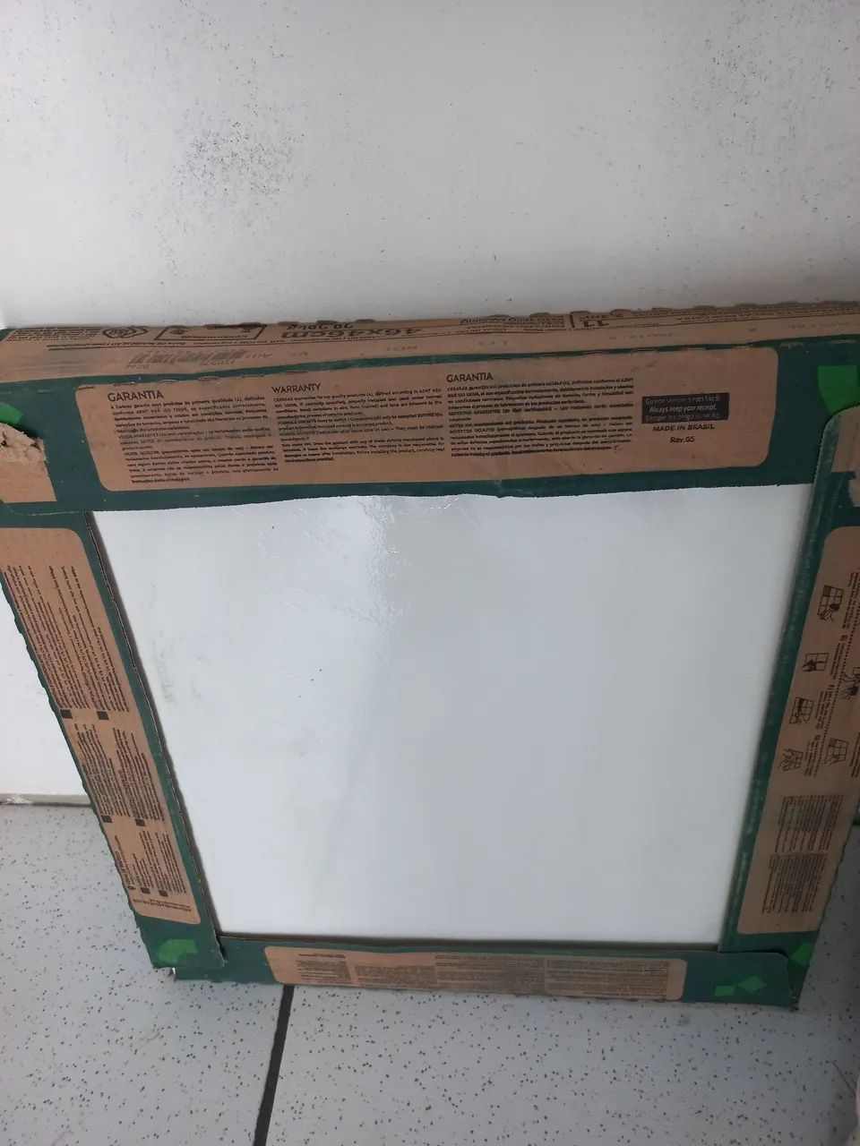 Caixa piso cerbras cristal 