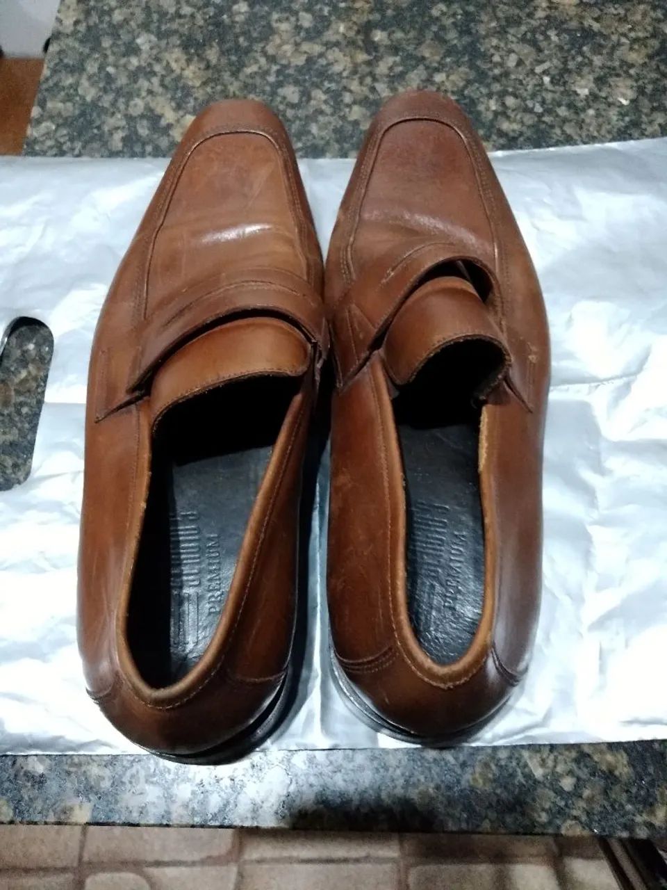 Sapatos de Couro Marrom