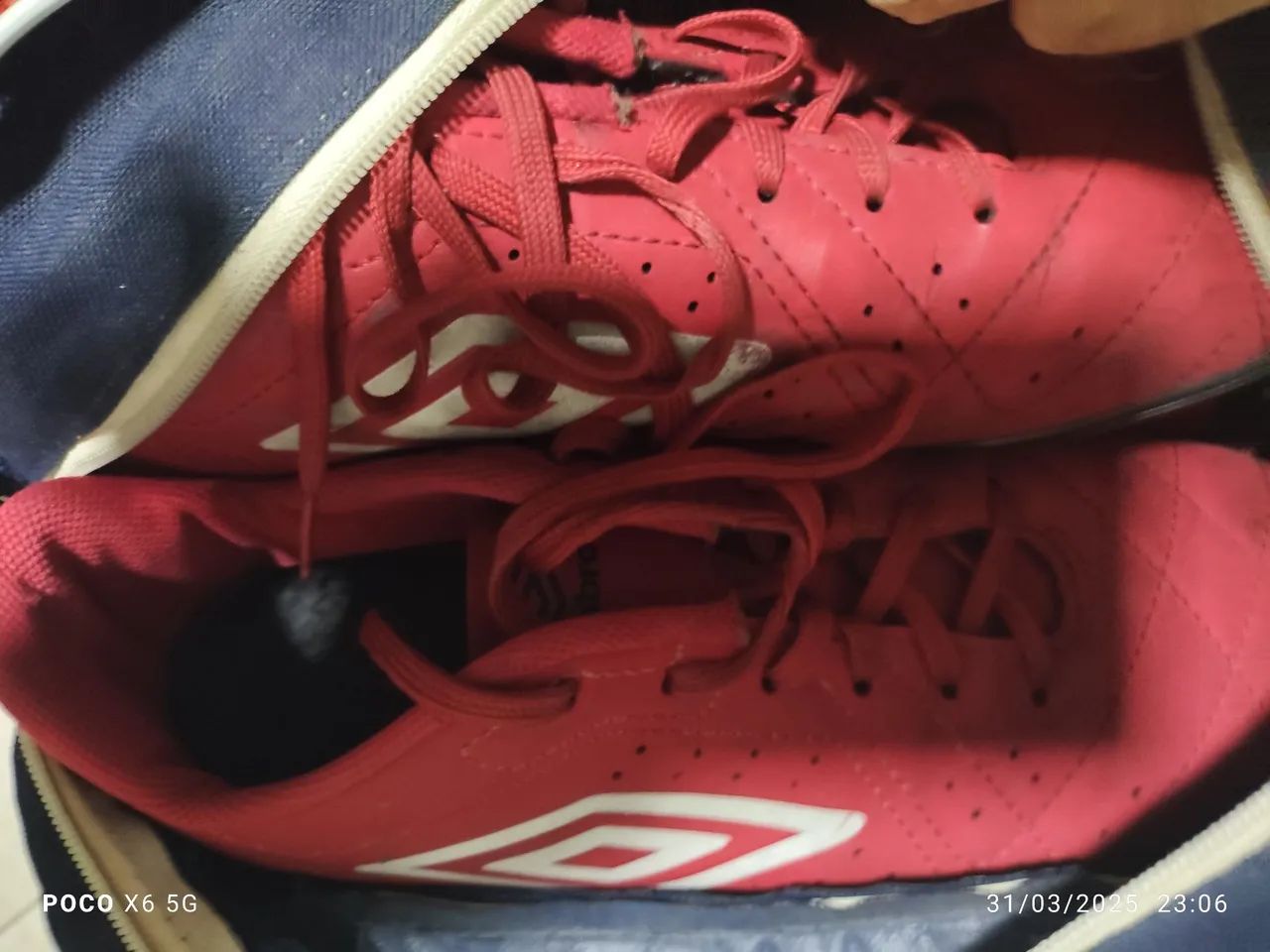 Chuteiras Umbro - Tamanho 41 - Usadas