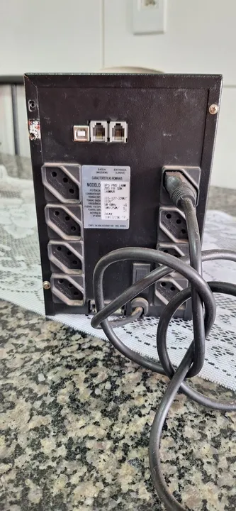 Nobreak para computador - 1000VA - usado