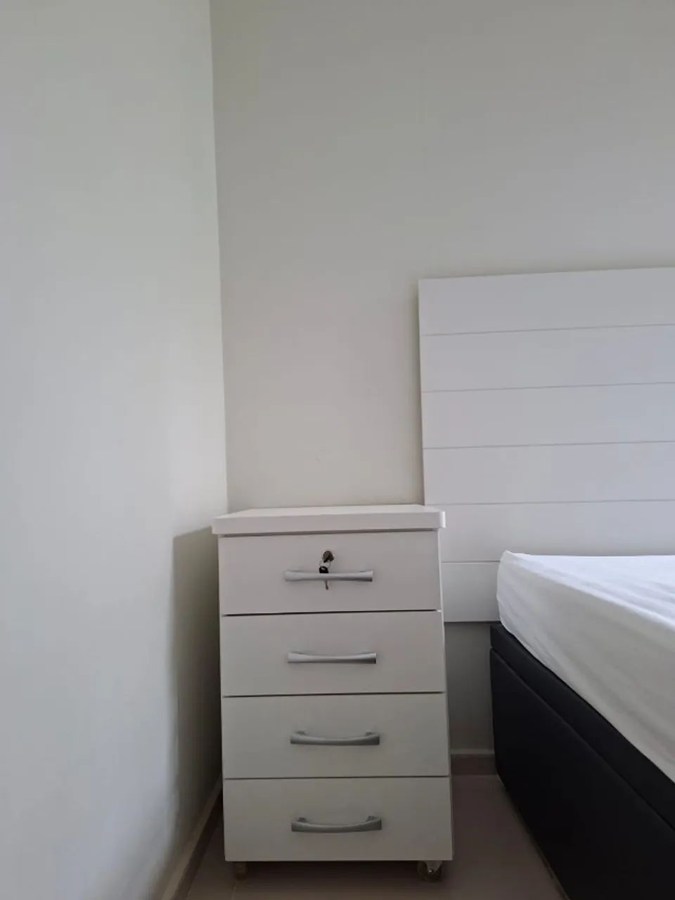 Criado mudo (mesa de cabeceira). - Foto 5