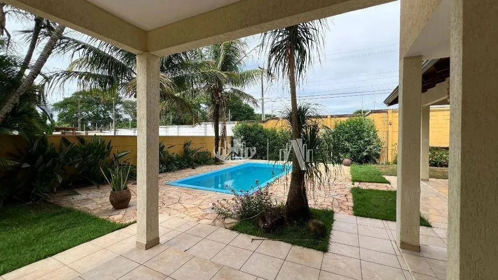 Casa com 4 quartos para alugar, 315 m² por R$ 6.800/mês - Condomínio Bela Manhã - Zona Sul