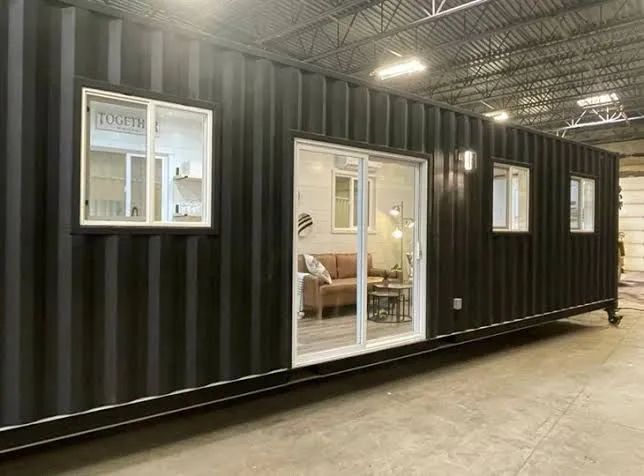 CONTAINER MODIFICADO PARA CASA OU BARBEARIA - 40 PÉS 